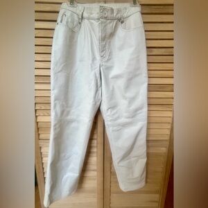 Vintage white 100% leather high waisted pants size 4-6